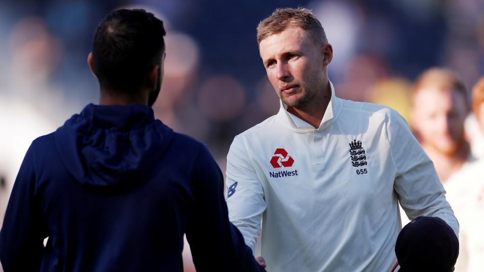 Virat Kohli and Joe Root